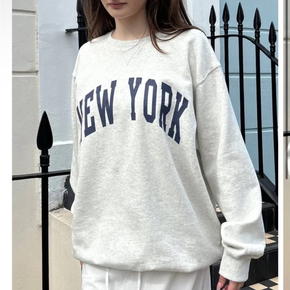 Brandy Melville Erica New York Sweatshirt